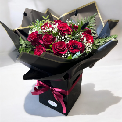 Red roses - Dozen red roses, 50 red roses